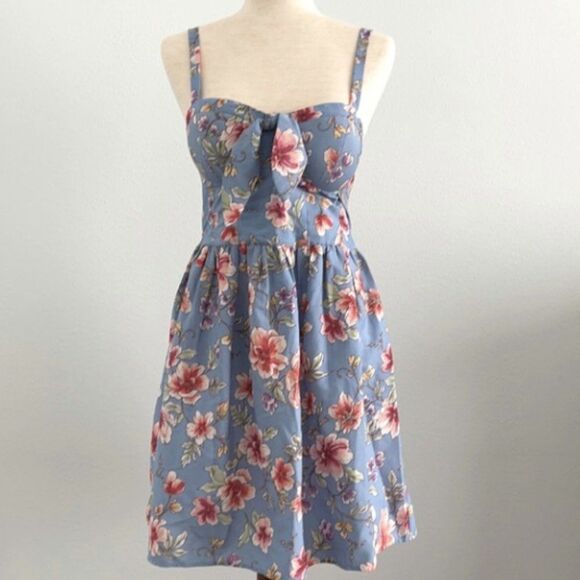 Band of Gypsies Dresses & Skirts - ✨🆕✨Band of Gypsy Darling Floral Dress✨NWOT✨